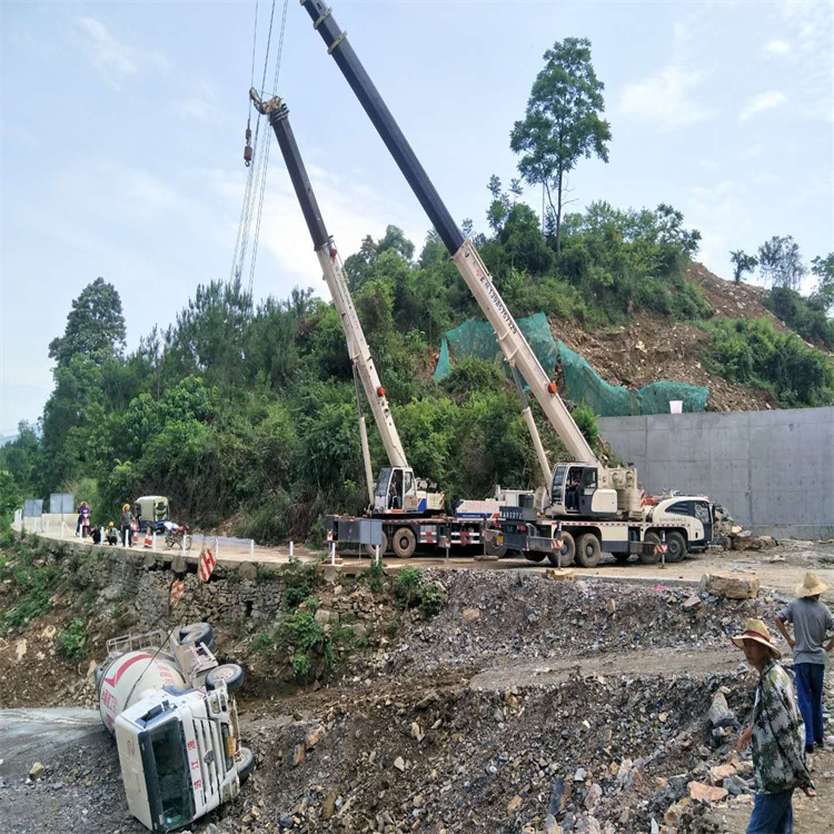 胡市镇汽车掉沟里叫吊车救援要多少钱